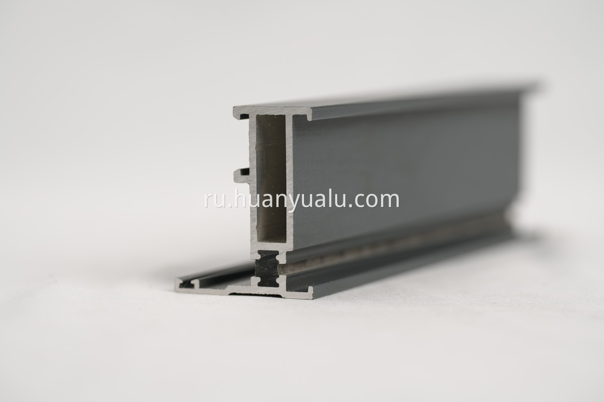 Thermal insulation profiles